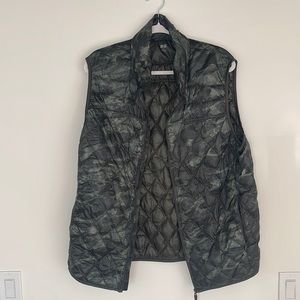 Uniqlo Ultra Light Down Vest. Men’s XL